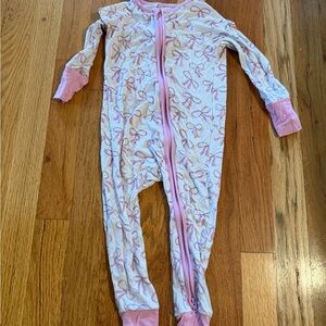 Caden Lane Pink and White Bow Print Convertible Footie Pajama Size 12-18 Months